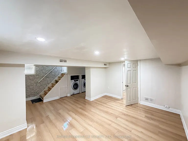 12 Roselm Rd — Photo 16