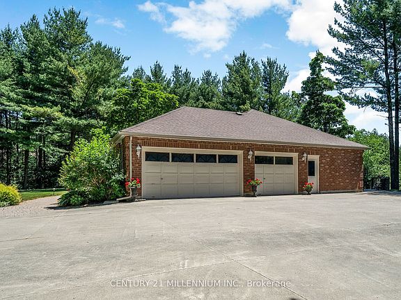2nd image of 41 Pine Ridge Rd