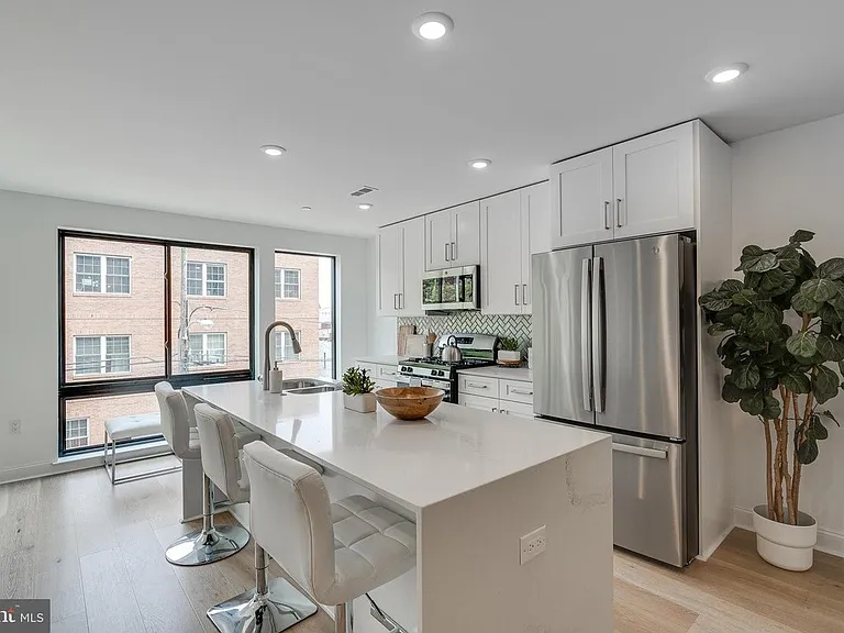 1318 N Franklin St #3 — Photo 7