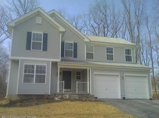 3473 Oakley Ct, Bushkill, PA 18324