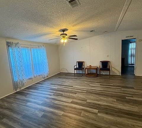 4th image of 580 Tulip Cir E
