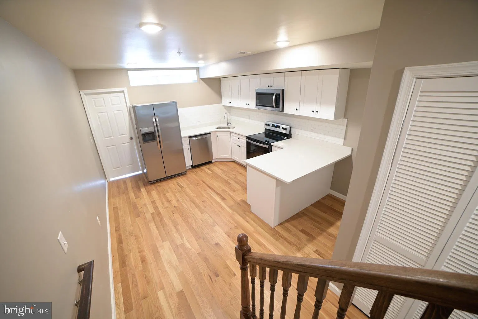 6 bed, 3.0 bath, 2283 sqft, $3,900 — Photo 1