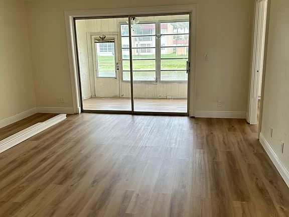 5th image of 142 Lake Anne Drive