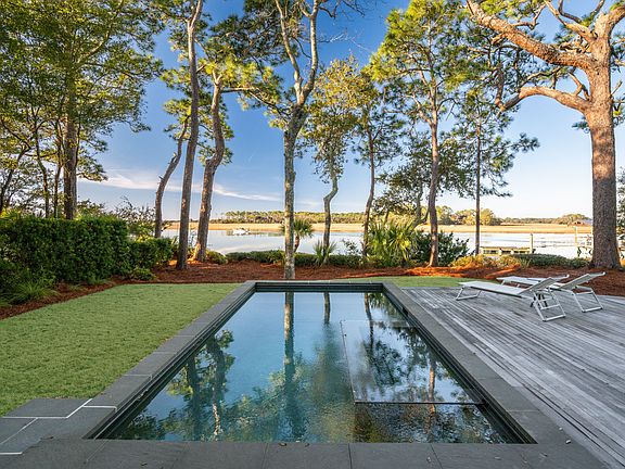 5th image of 12 Little Rabbit Ln