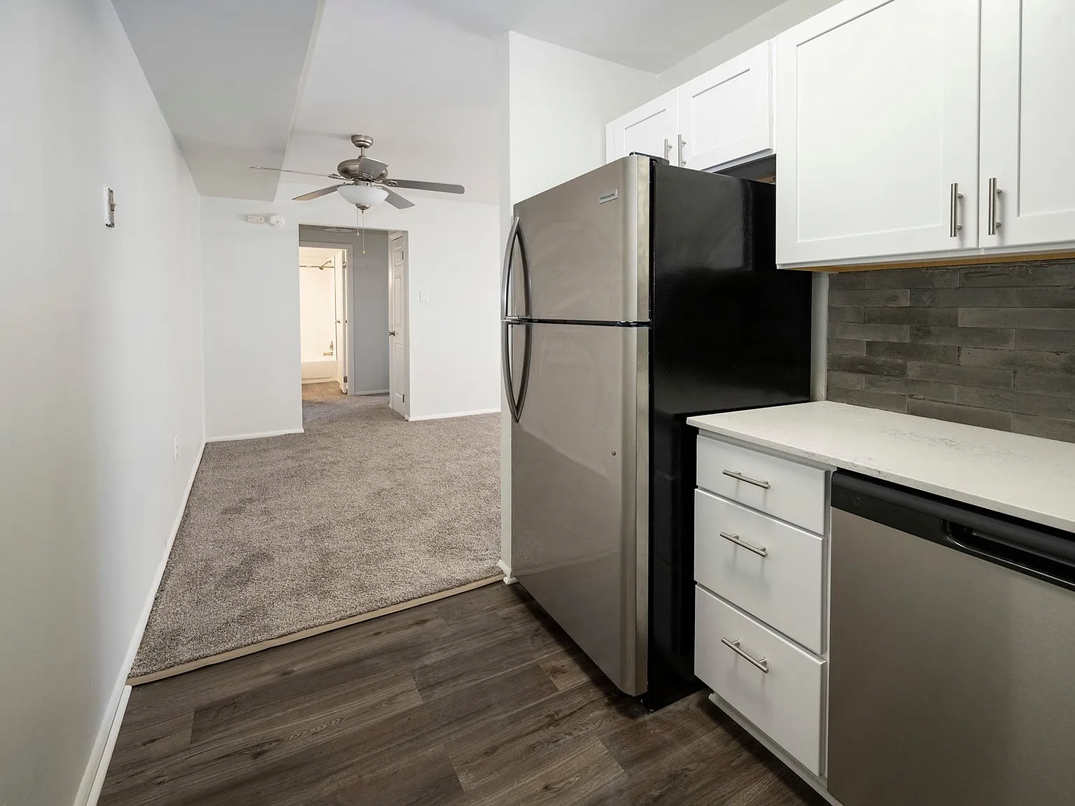 Tomlinson Court Apartments — Photo 2