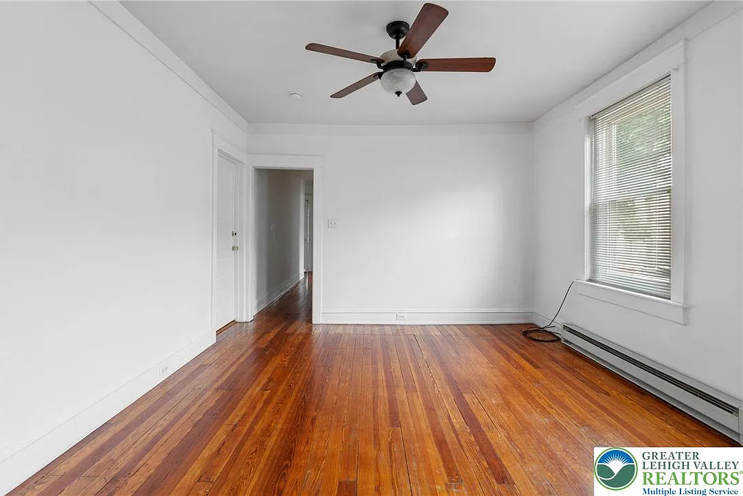 2 bed, 1.0 bath, 814 sqft, $1,450 — Photo 2