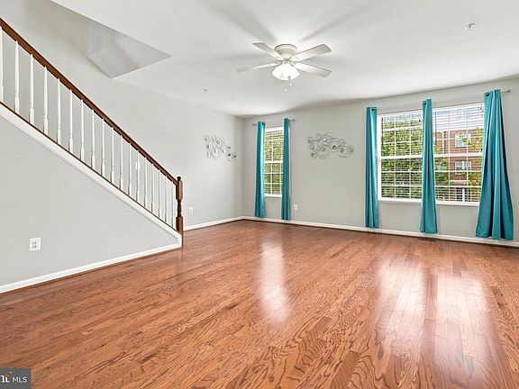 5th image of 7832 Blue Stream Dr