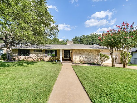 2nd image of 205 McConnell Dr