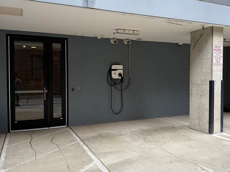 911 2nd St NE #601 — Photo 16