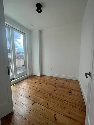 Rented by Hagstrom Management Inc | media 118