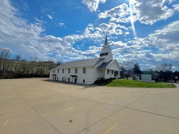 3725 Charleston Rd, Gandeeville, WV 25243