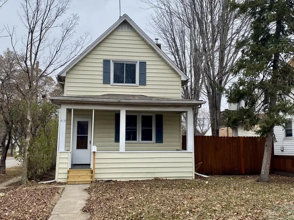 919 Tuscarora Ave, Saint Paul, MN 55102