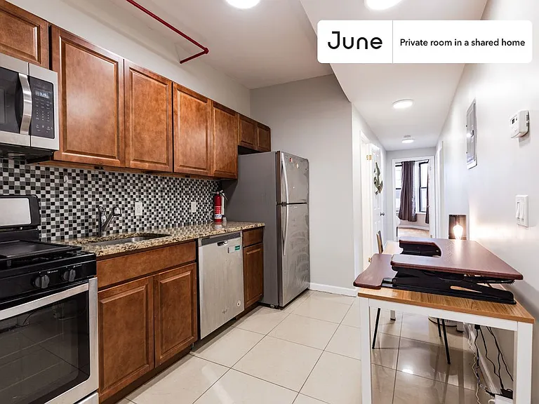 362 Parkside Ave #A — Photo 8