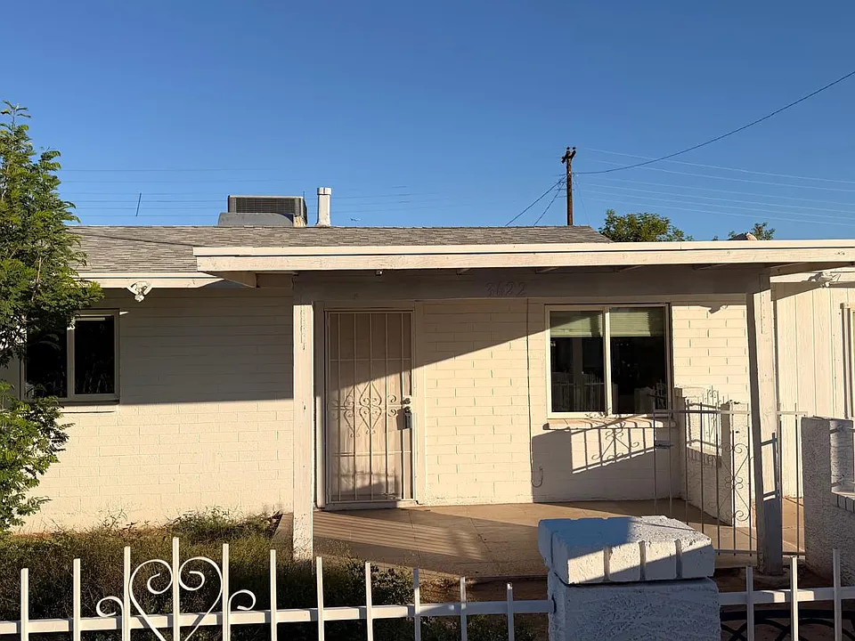 3622 W Sunland Ave
