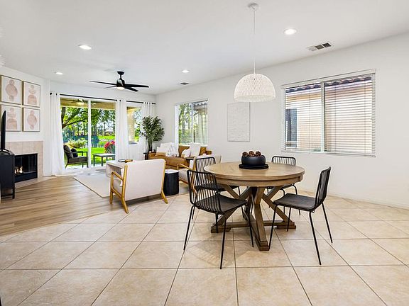 4th image of 82223 Travolta Ave