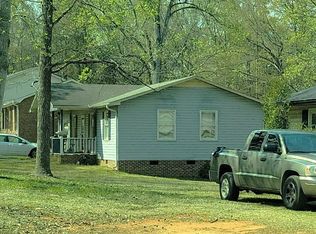 17 Queens St, Fountain Inn, SC 29644