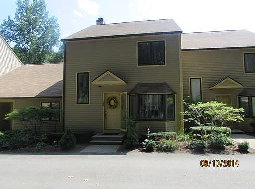 1st image of 26 Bentwood Dr