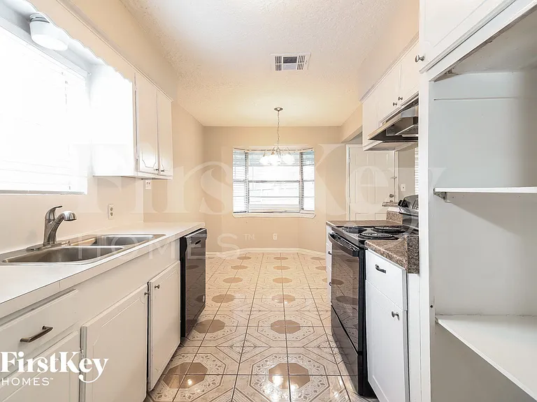 5614 Rivergate Dr — Photo 5