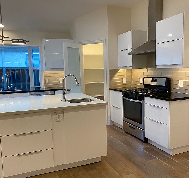 1st image of 818 Sevely Dr #818