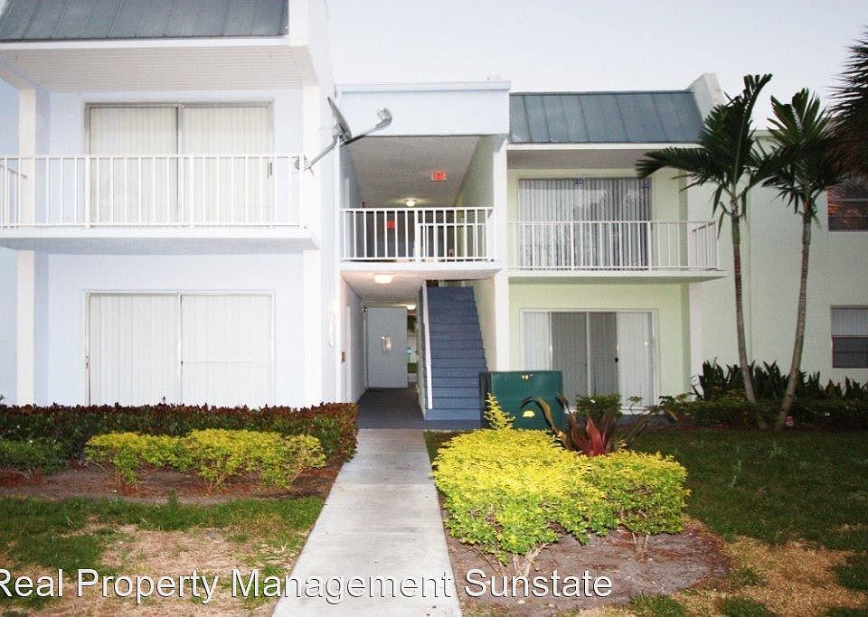 1st image of 425 Executive Center Dr APT 107