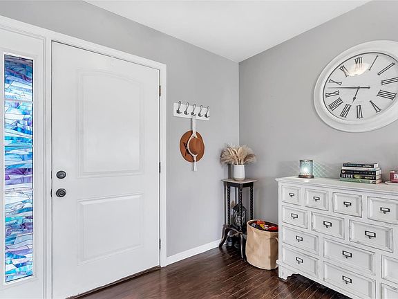 4th image of 24 Saint Kathleen Ct