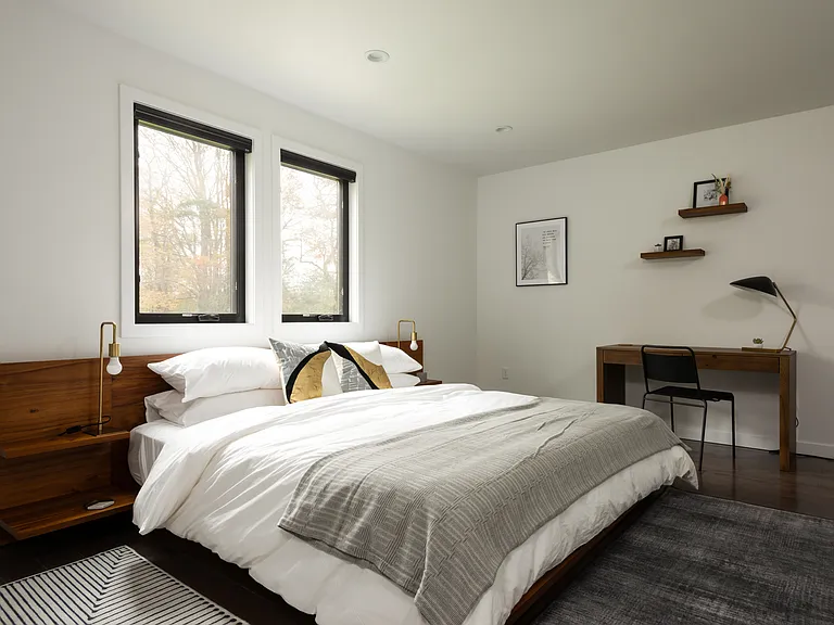 Primary King Ensuite bedroom