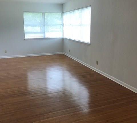 4th image of 1501 Marshalldale Dr