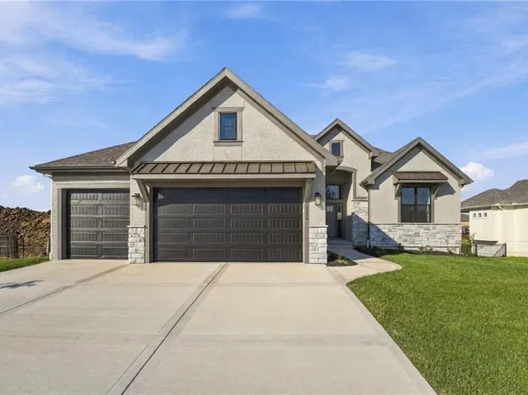 10510 N Liberty St, Kansas City, MO 64155