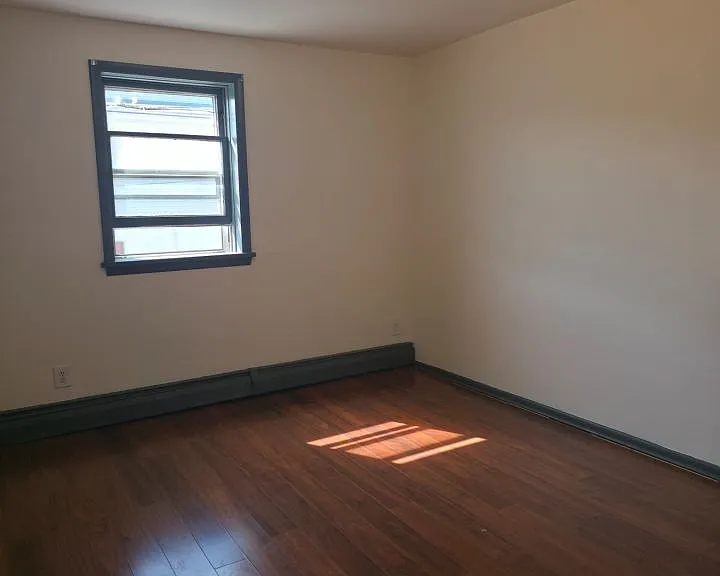 134 Nicholson St #2 — Photo 4