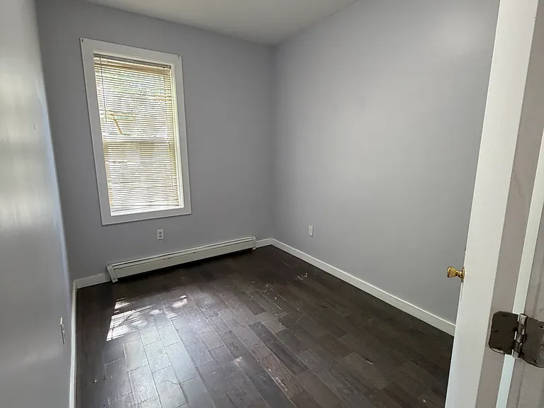 29 Bartholdi Ave #1A — Photo 6