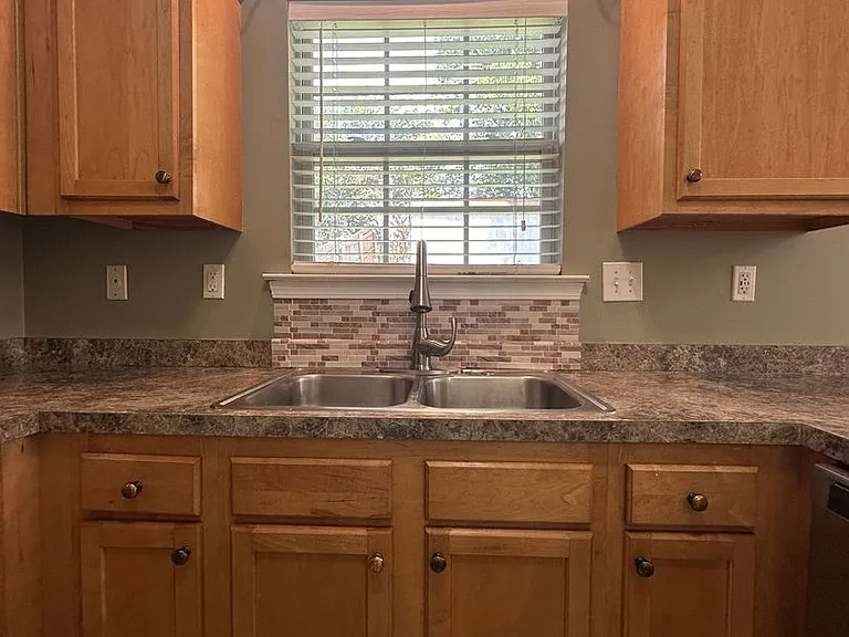 1437 Day Lily Dr — Photo 9