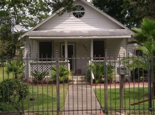 301 Walthall Dr, Houston, TX 77022