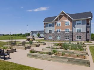 2592 Middle Rd #313, Bettendorf, IA 52722