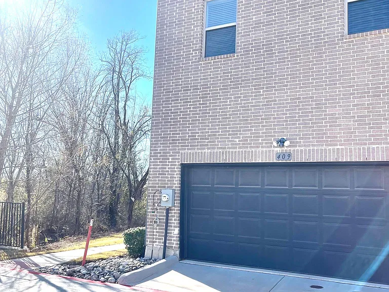 409 Harmon Dr — Photo 33