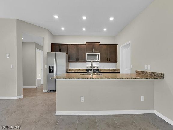 4th image of 3400 Audette St