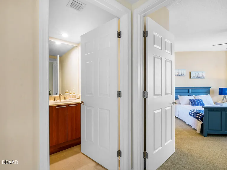 231 Riverside Dr #9061 — Photo 22