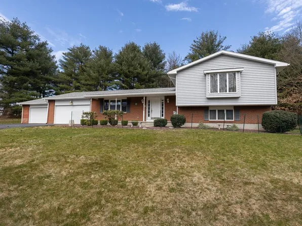 69 Farr Ln, Elmira, NY 14903