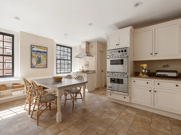 129 East 69th Street image 5 of 15