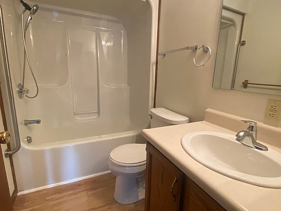4th image of 1105 Kensington Ln