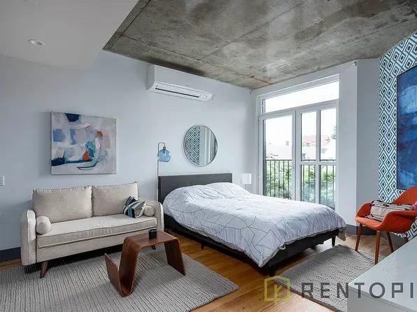 338 Evergreen Avenue image 1 of 5