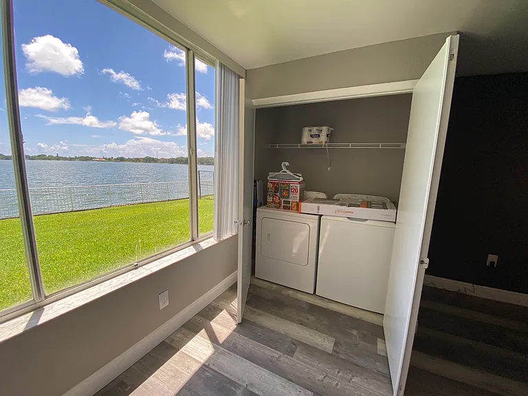 2831 N Oakland Forest Dr #101 — Photo 50