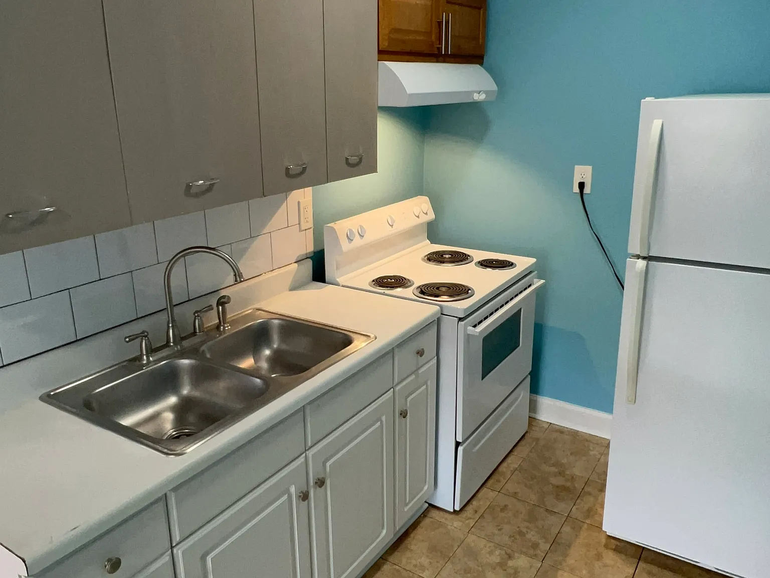 Studio, 414 sqft, $900 — Photo 2