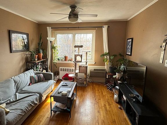 5th image of 20 Saint Paul St APT 8