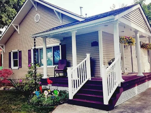 7310 Lester St, Lexington, MI 48450