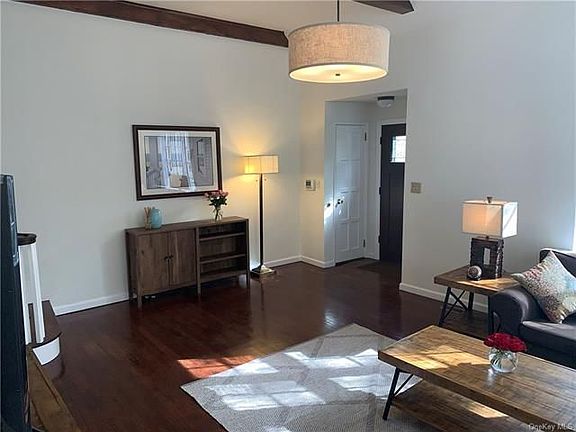4th image of 1 Carroll Pl