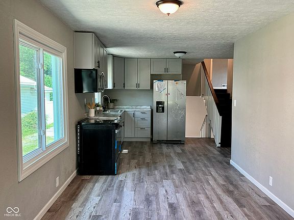 3rd image of 304 Wayne Ave