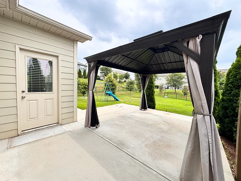 10428 Honeyfur Ct — Photo 28