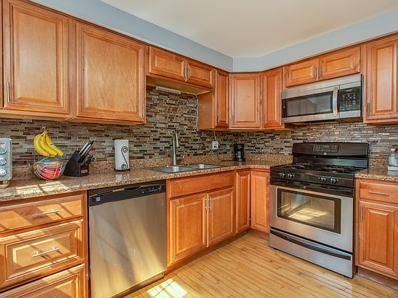 4th image of 32 Gingras Drive #32