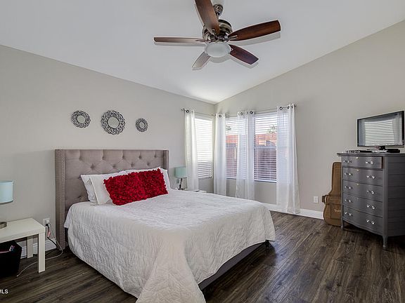 4th image of 5136 E Catalina Ave