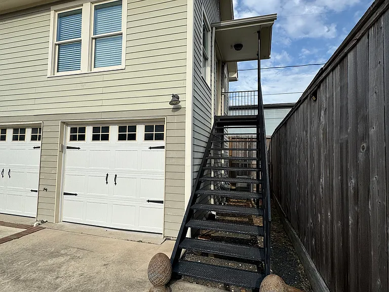 1543 Oxford St #1 — Photo 2